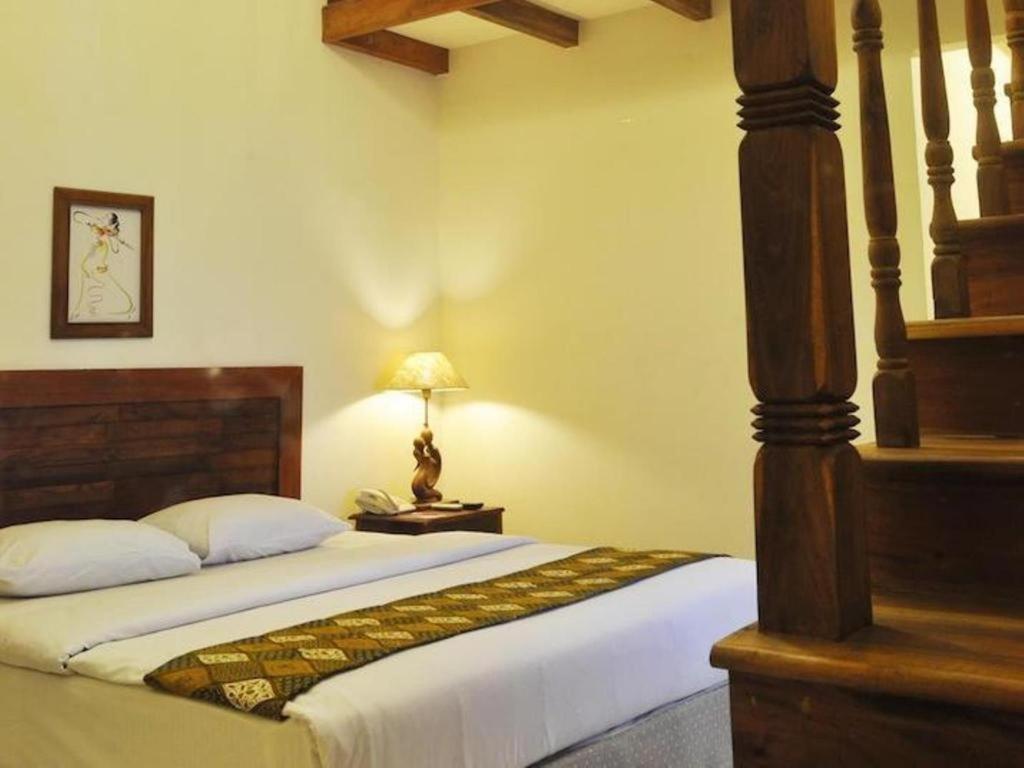 บูกิต ดวน โฮเต็ล แอนด์ รีสอร์ต Hotel เกอดีรี ภายนอก รูปภาพ