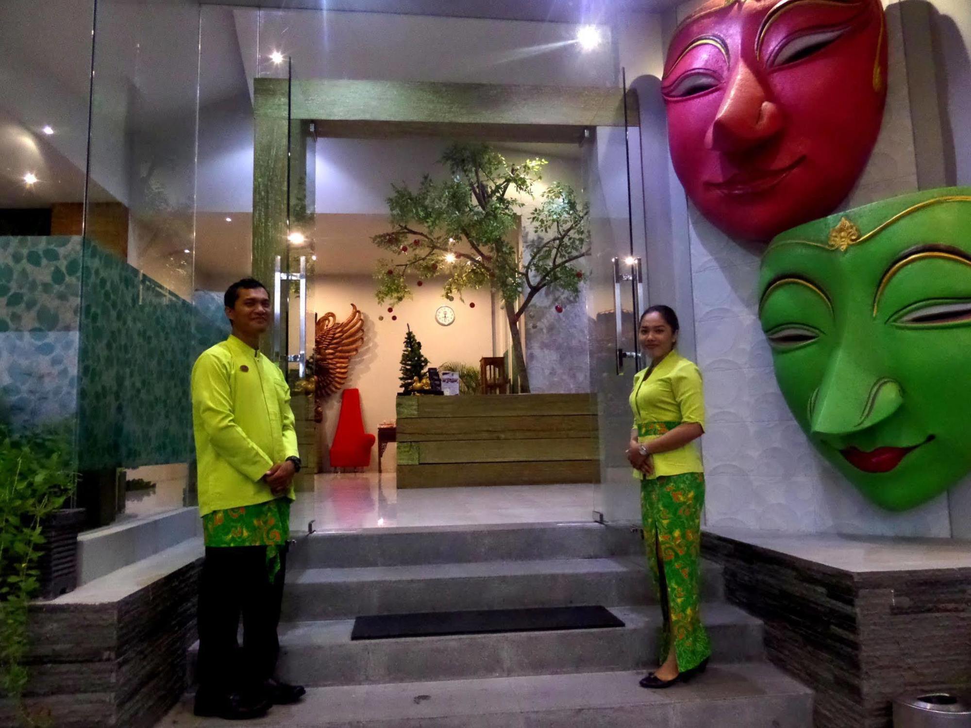 บูกิต ดวน โฮเต็ล แอนด์ รีสอร์ต Hotel เกอดีรี ภายนอก รูปภาพ